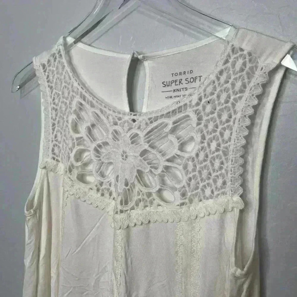 Torrid Ivory Super Soft High Neck Crochet Tank 0 0X 12 - Picture 5 of 7
